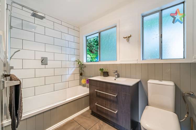 23 Rintoul Grove Stokes Valley_9