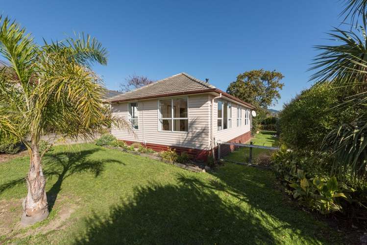 8 Kauri Street Stoke_10