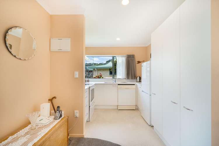 69/42 Main Road Tawa_9
