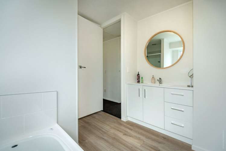 169c Rocking Horse Road Southshore_11