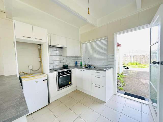 2/22 Marr Road Manurewa_2