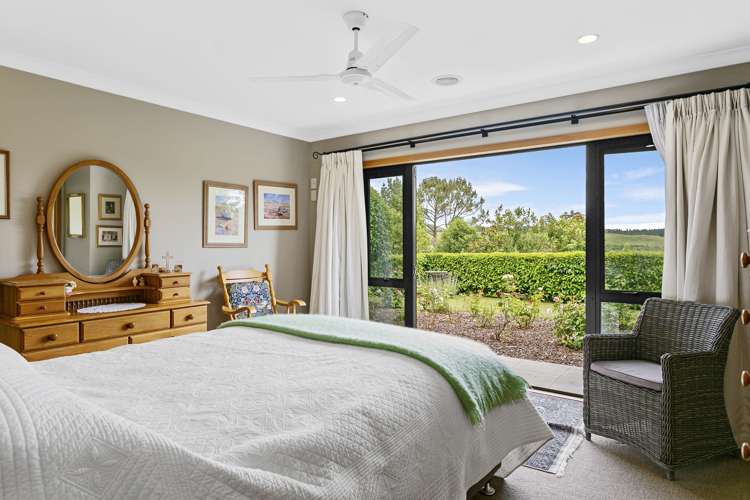 438 Clearwater Lane Rangatira Park_11