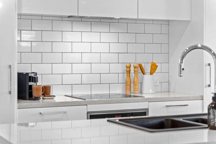 57 Amberley Avenue Te Atatu South_20