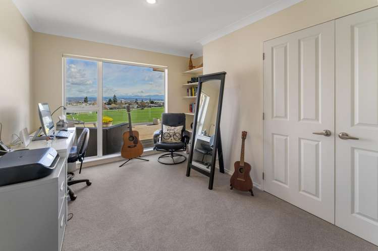 12 Wiltshire Place Stoke_22