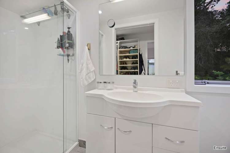 6 Cronin Place Beach Haven_15