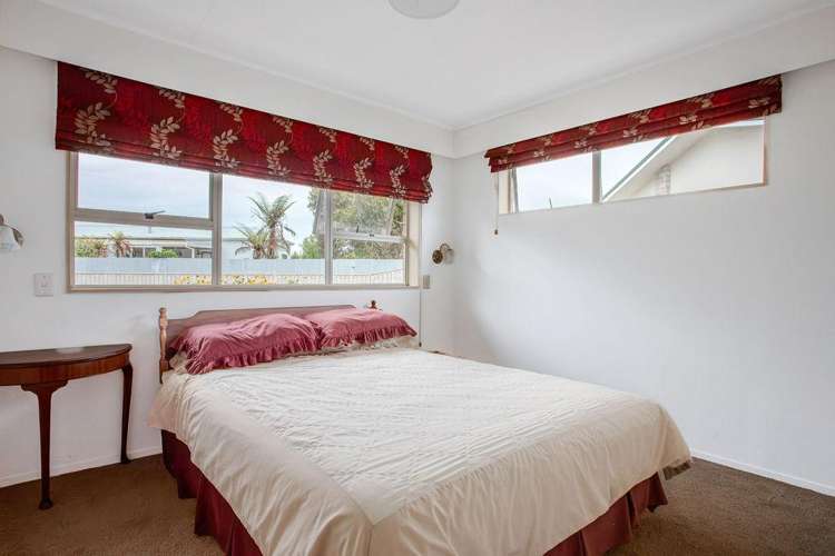 63 McPhee Street Dannevirke_12