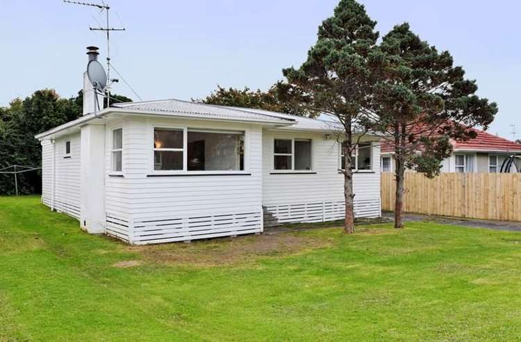 4 Gill Avenue Te Atatu Peninsula_0