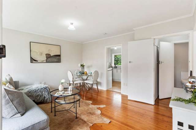 2/34 Lake Pupuke Drive Takapuna_4