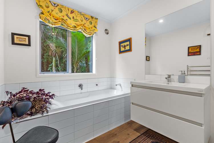 296 Motutara Road Muriwai_13