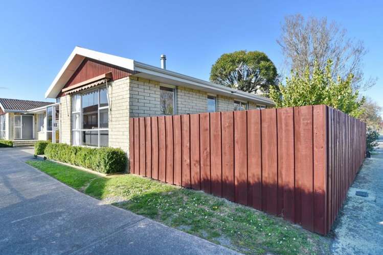 1/24 Greenock Street Redwood_13