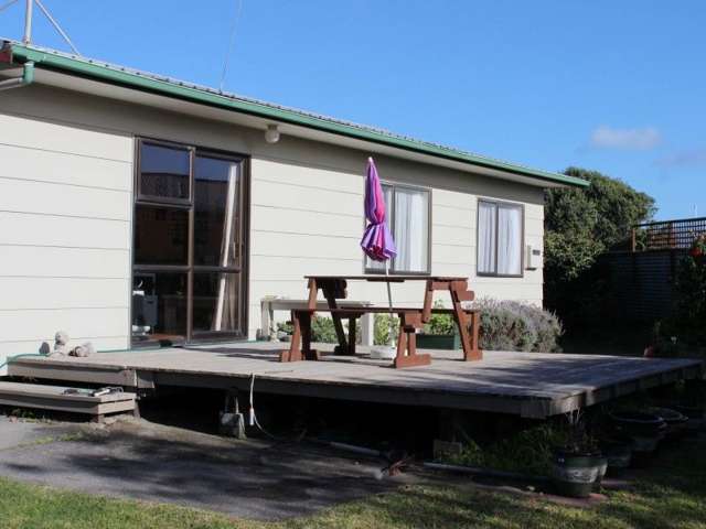 5 Reeves Street Waikanae Beach_3