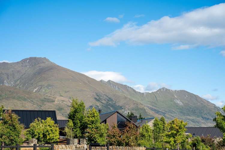 19 Deans Drive and 2 Marjon Drive Wanaka_8