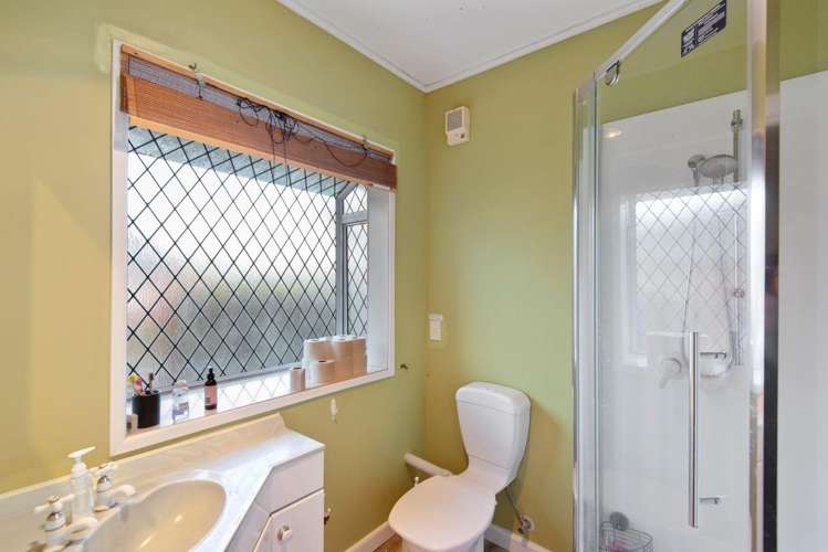 167 Memorial Av Burnside_11