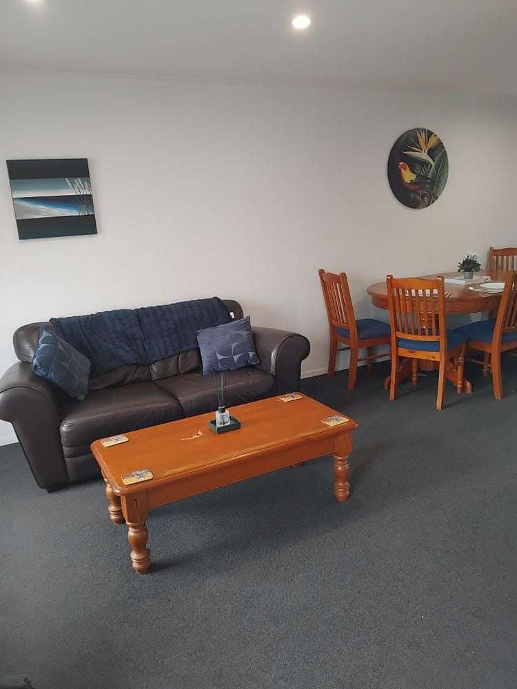 1B Inverness Avenue Hamilton East_4