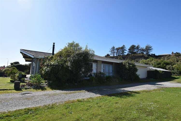 232 Sewell Street Hokitika_21