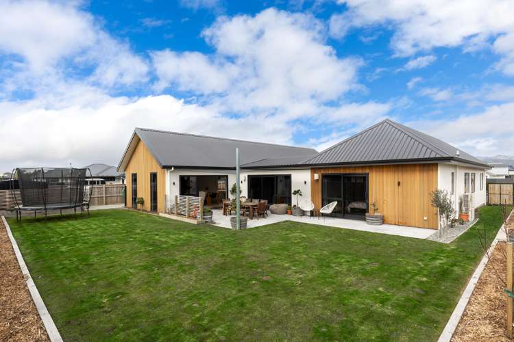 24 Catalina Crescent Burleigh_30