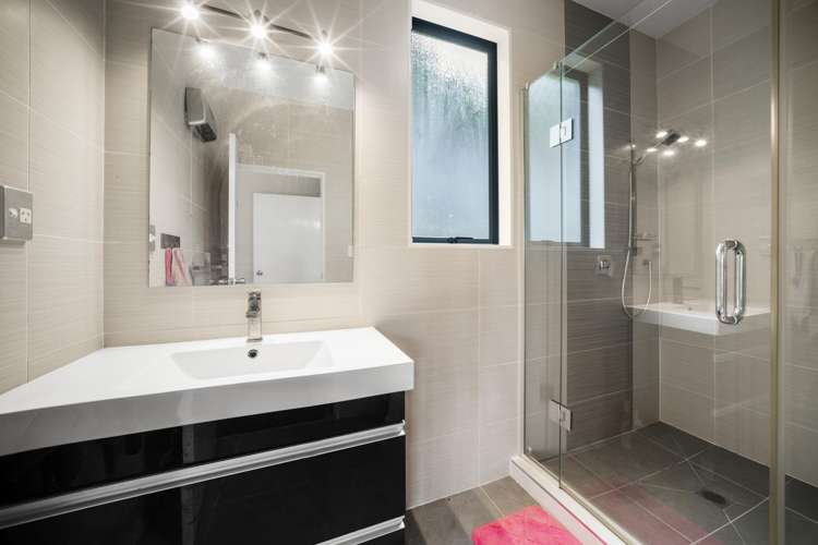 17A Tahu Crescent Sunnynook_14