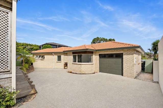 18 Folkestone Street Murrays Bay_2