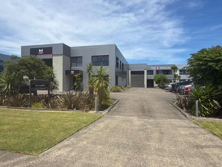 Unit B, 24 Tarndale Grove Albany_2