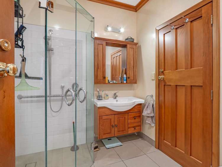 17 Godwin Crescent College Estate_13