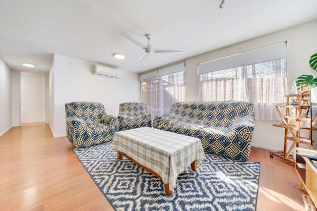 1b Bamboo Grove Kelston_1