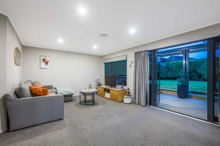 14 Betty Watt Grove Riverstone Terraces_6