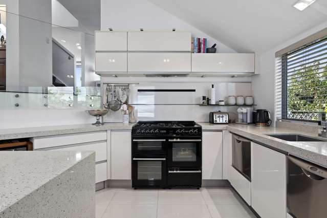 102A Esplanade Sumner_3