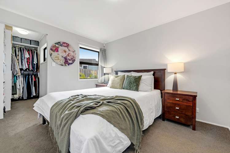 25 & 25a Sandgate Avenue Botany Downs_17