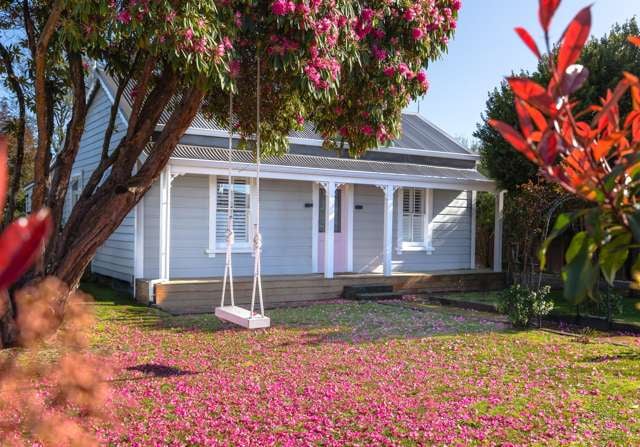 Rhododendron Cottage