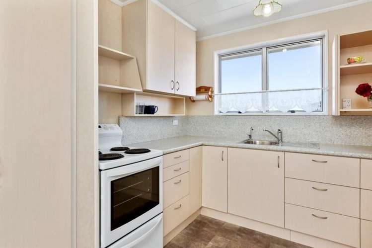 17a Ruskin Terrace Caversham_8