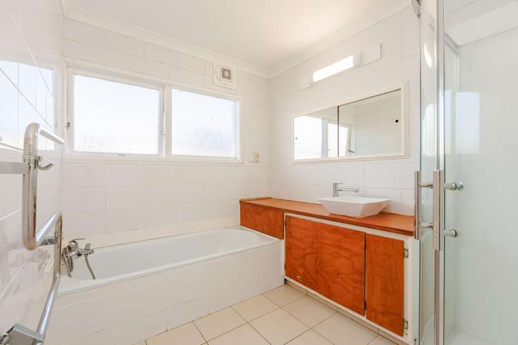 25 Meadway Sunnyhills_16