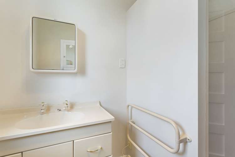 70 Neill Street Hornby_8