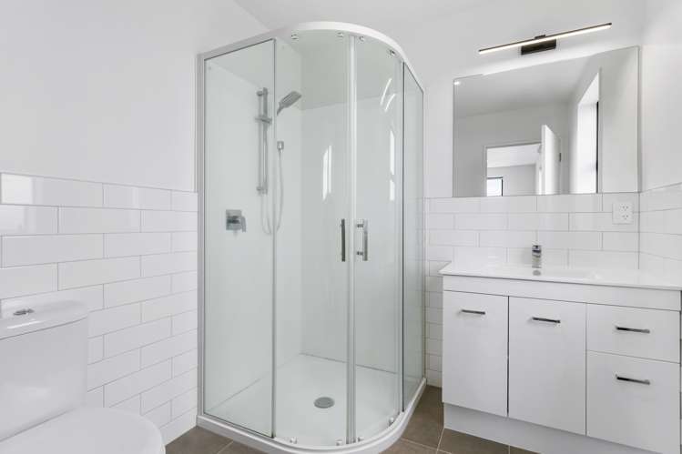 2/1 Tiaka Place Pakuranga_12