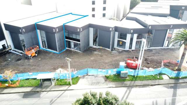 Industrial Unit with Trade Retail Potential