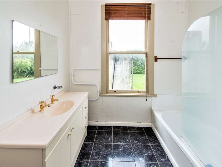 3168 State Highway 3 Waitotara_14