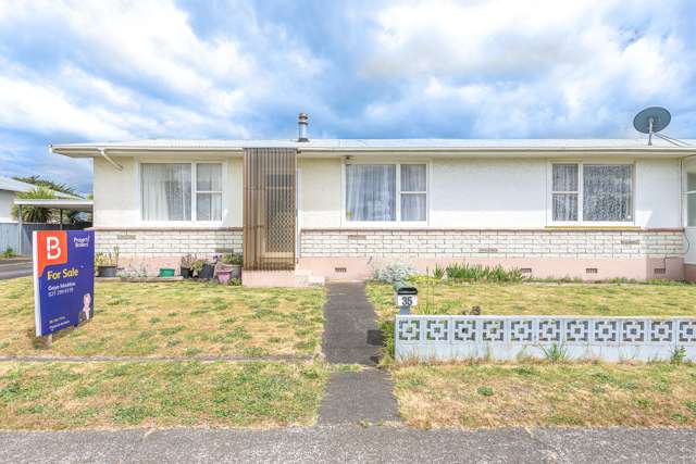 35 Moore Avenue Tawhero_1