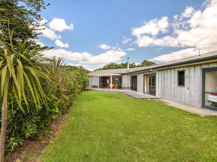 19 Clements Road Matapouri_12