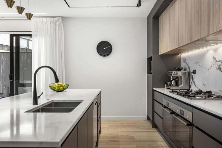 37 Matahae Crescent Milldale_10