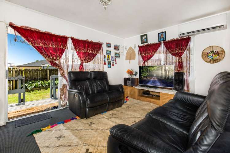 2/2 Hatherley Place Clendon Park_2