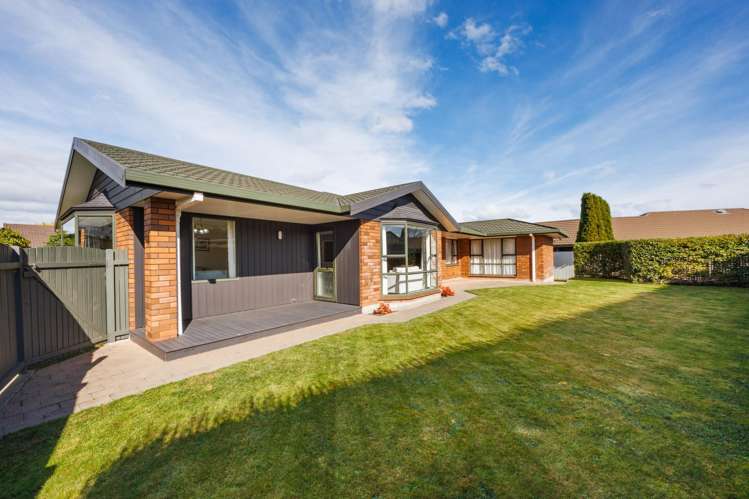 4 Tudor Grove Feilding_11