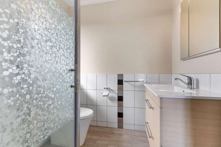 86 Karamea Street Whalers Gate_11