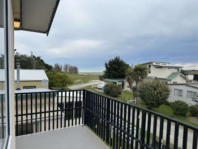 Sea, River, Mountain Views!