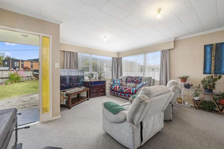 77 Lisa Crescent Mangakakahi_10