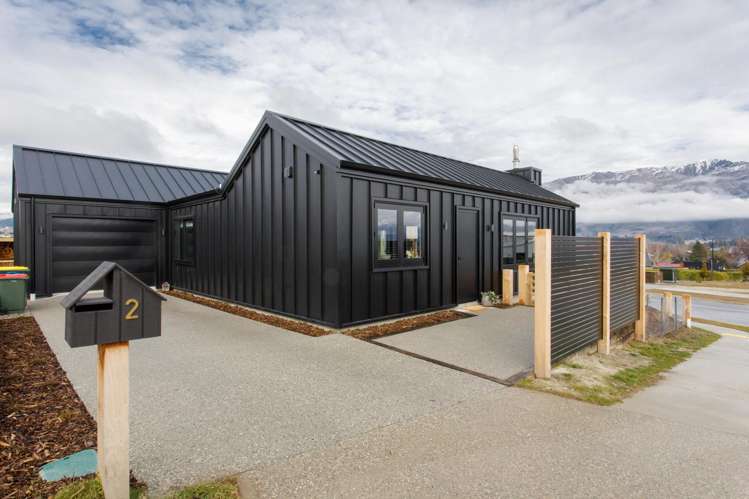 2 Fenton Avenue Wanaka_24