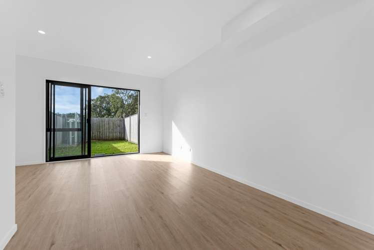 7 Eileen Newey Place_5