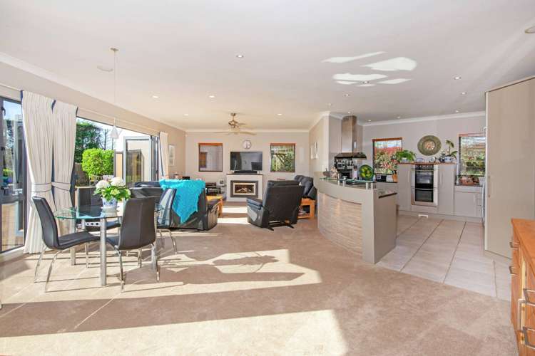 68 Porterfield Road Whitford_6