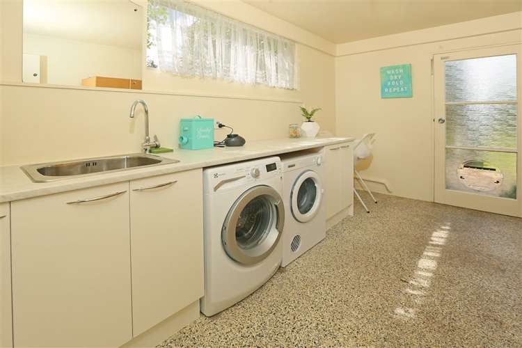 1 Eyre Street Henderson_23