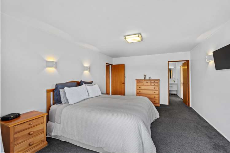 57 Weir Crescent Onerahi_19