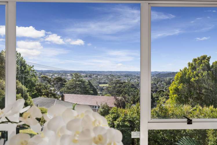 15 Highland Avenue Titirangi_9