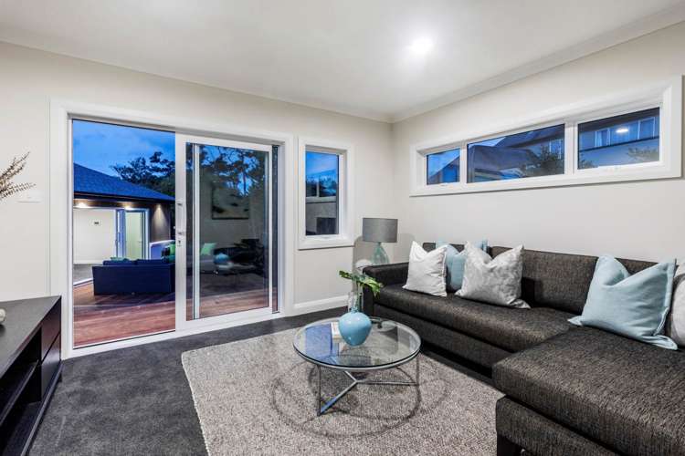 11 Henry Blyth Lane Greenhithe_32